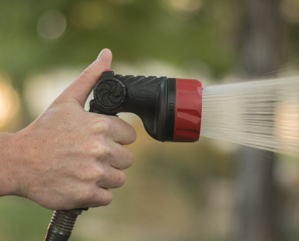 Pro Series 8-Pattern Thumb Control Nozzle w/HydroSeal